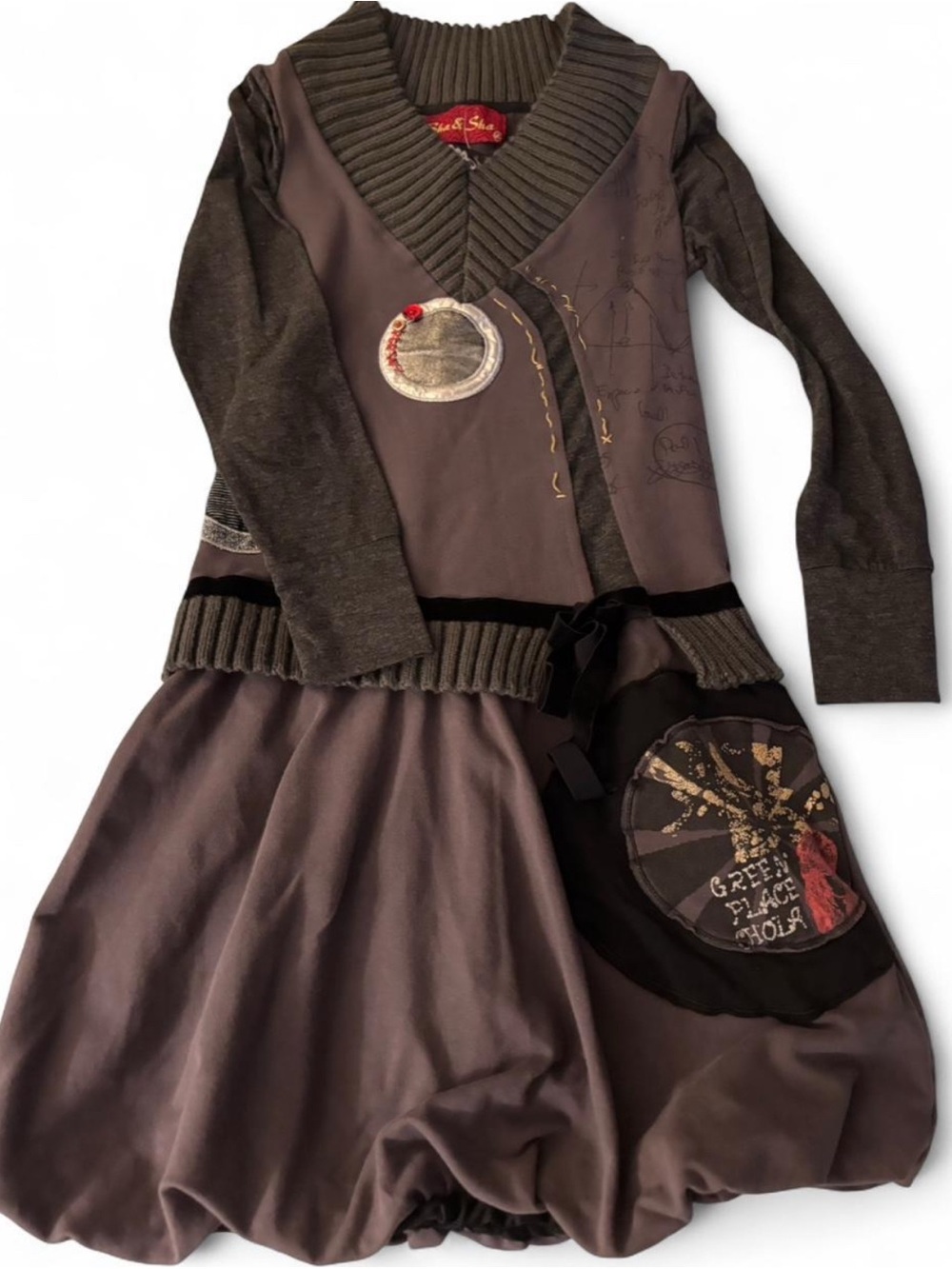 Boho-Chic Brown Layered Theater Dress with Appliqué